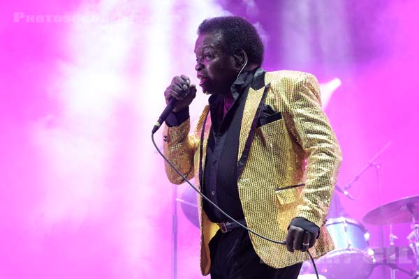 LEE FIELDS AND THE EXPRESSIONS - 2017-08-26 - SAINT CLOUD - Domaine National - Scene de la Cascade - 